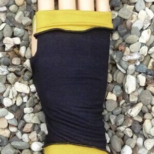 Caron Miller Reversible Fingerless Gloves, Mustard